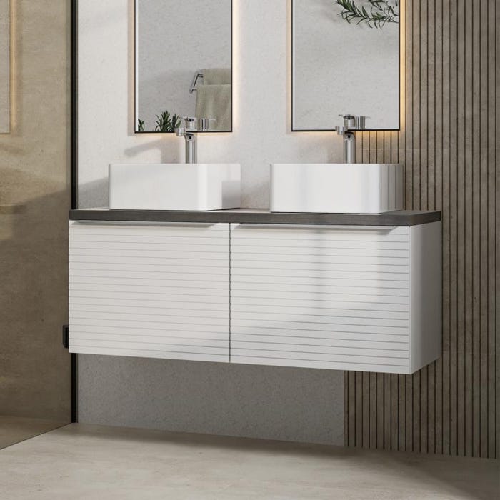 Meuble de salle de bain suspendu strié blanc avec double vasque à poser - 120 cm - LATOMA