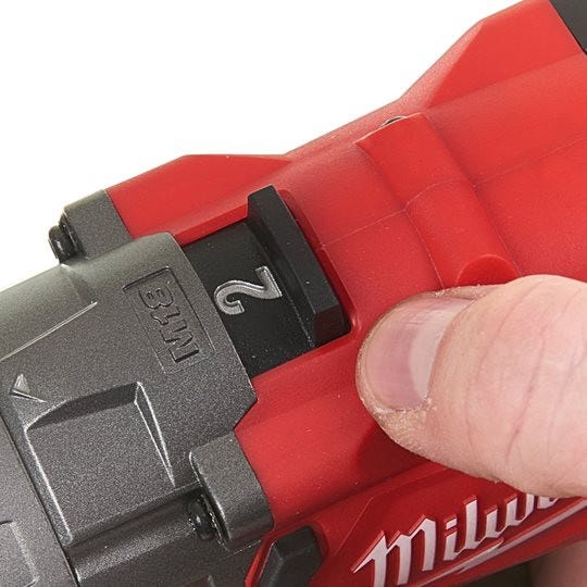 Perceuse à percussion MILWAUKEE M18 FUEL FPD2-502X - 2 batteries 5.0 Ah - 1 chargeur - 4933464264 4