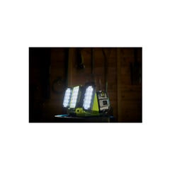 Pack RYOBI Triple panneau lumineux LED 18V One+ 3000 Lumens RLP18-0 - 1 Batterie 2.5Ah - 1 Chargeur rapide RC18120-125 1