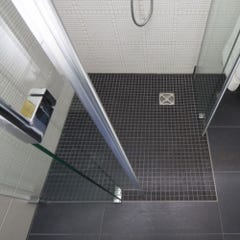 Receveur de douche à carreler 90 x 90 WEDI Fundo Primo carré écoulement excentré + bonde horizontale + kit d'étanchéité 1