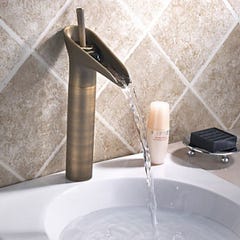 Mitigeur de lavabo effet cascade, style vintage pour une finition en bronze 0