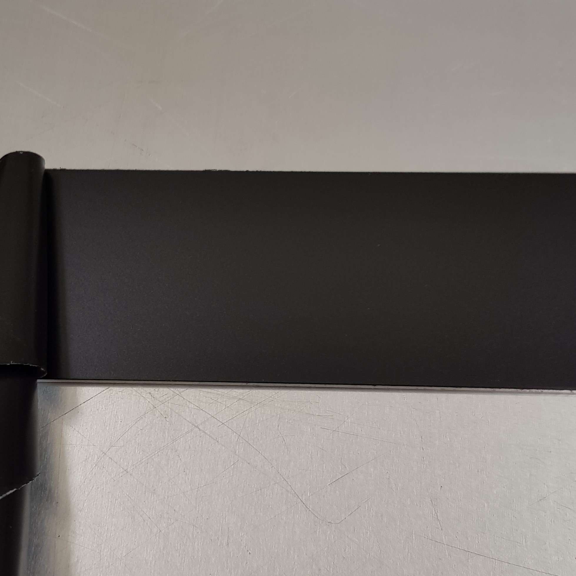 Crédence Aluminium Noir RAL 9005 mat H 60 cm x L 120 cm 1